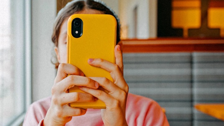 Divieto social ai minori? Senza formazione resta un palliativo